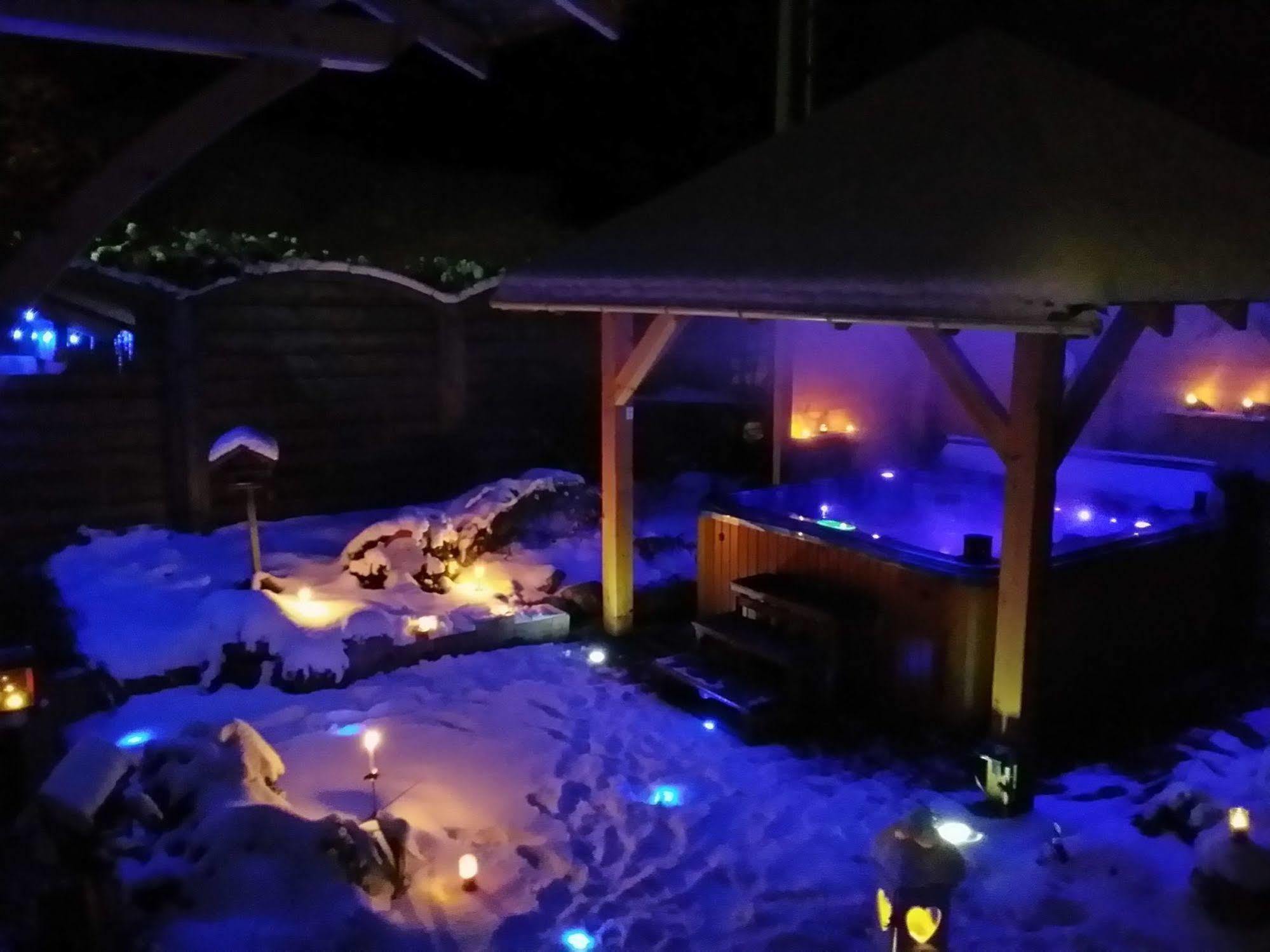 D'hôtes La Devinière Wellness Et Couette-café 3*